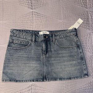 Hollister Women's bedazzled mini skirt✨